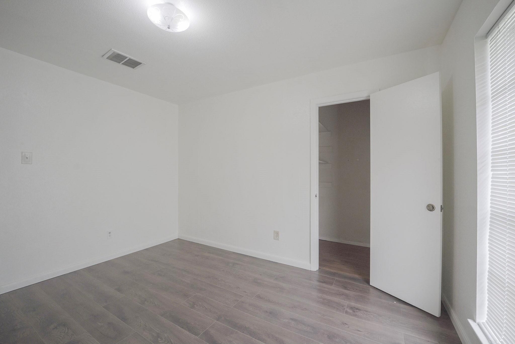 9811 Mango Street - Photo 24