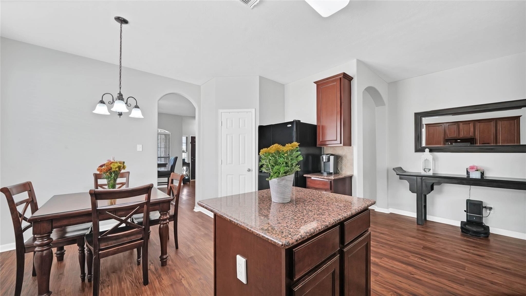 15319 Tupelo Drive - Photo 4