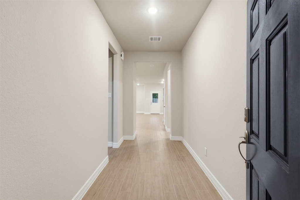 119 Buttonwood Court - Photo 2