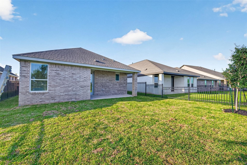 27435 Sunterra Village Dr - Photo 33