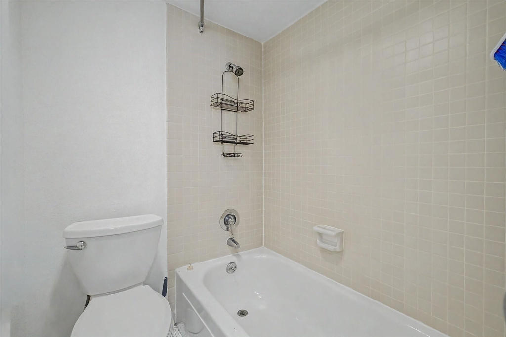 7575 Katy Freeway - Photo 43