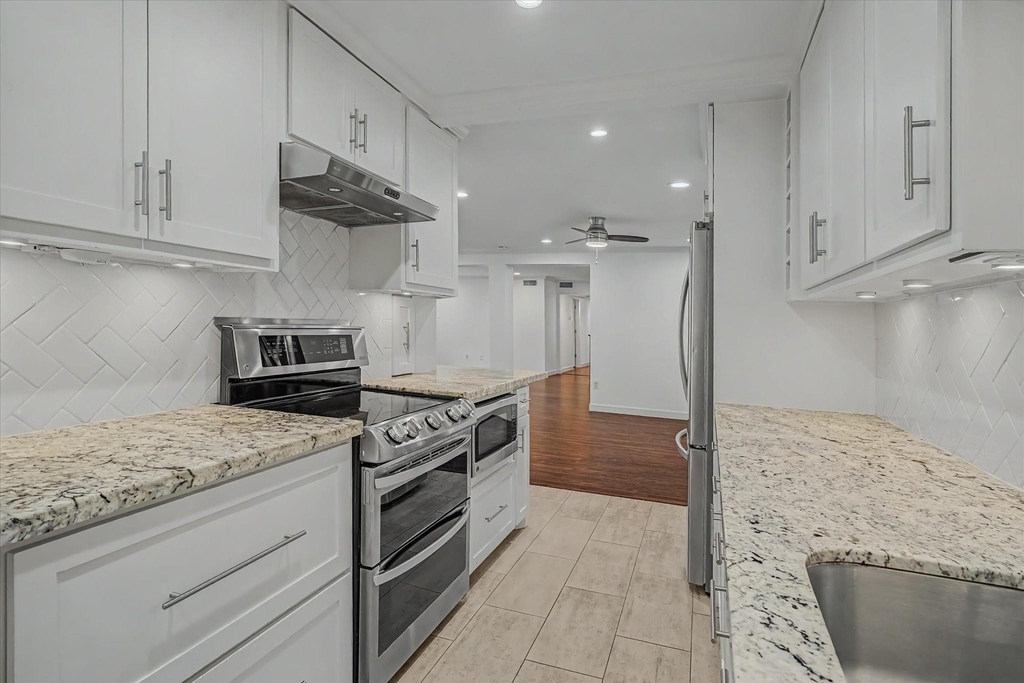 7575 Katy Freeway - Photo 25