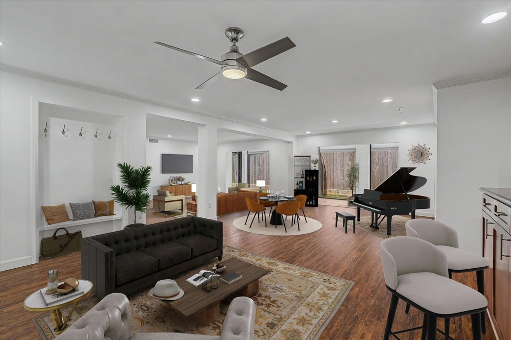 7575 Katy Freeway - Photo 0