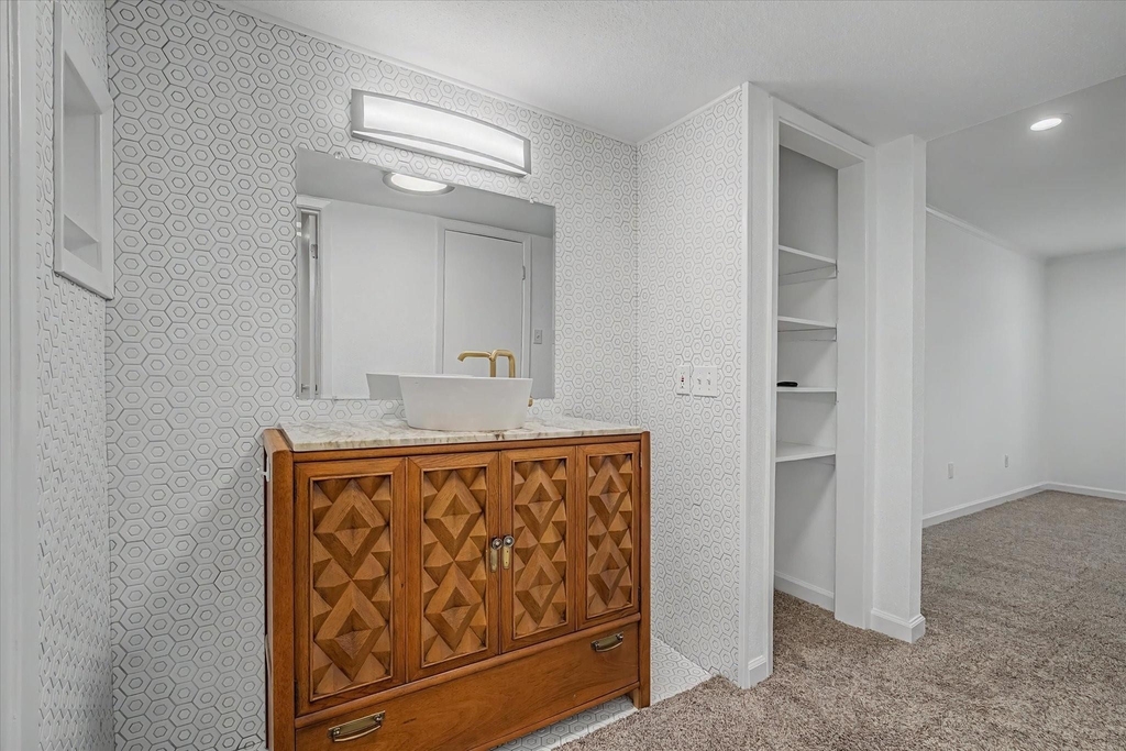 7575 Katy Freeway - Photo 42