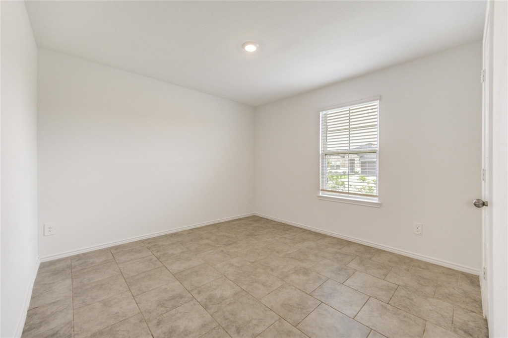7547 Cattle Walker Court - Photo 17