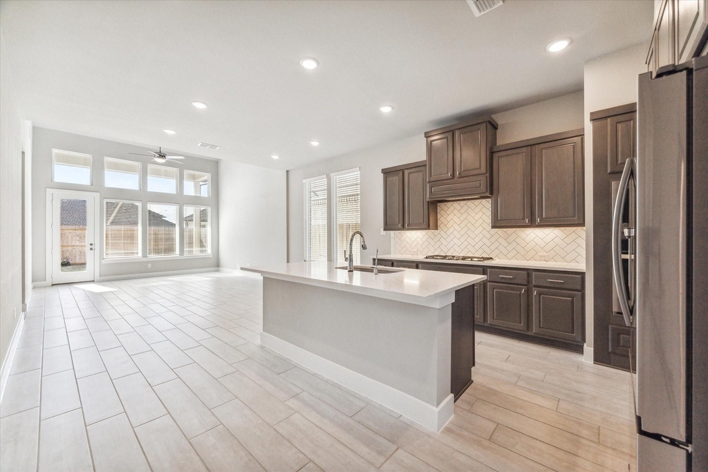 127 Nightshade St - Photo 5