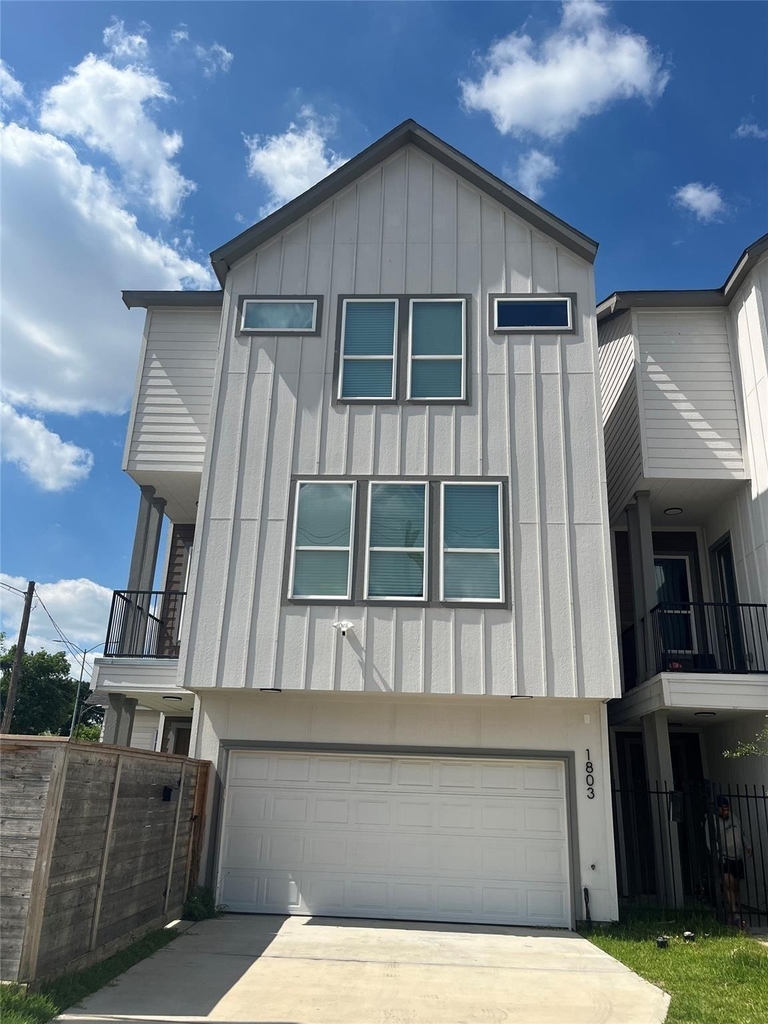 1805 Brooks Street - Photo 0