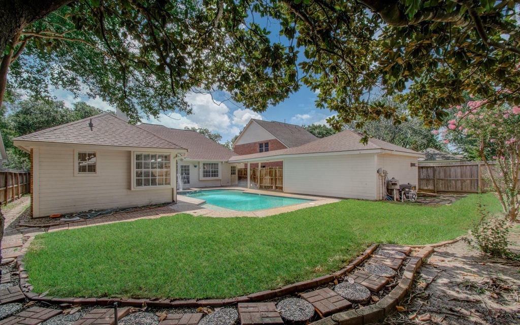 1711 Stone Meadows Lane - Photo 3