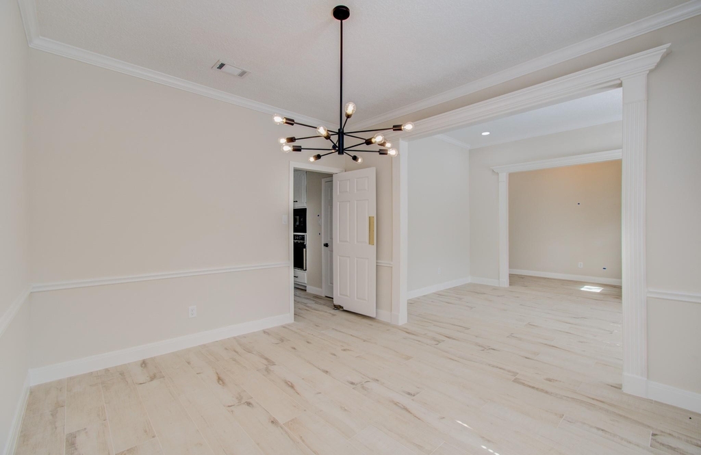 1711 Stone Meadows Lane - Photo 8