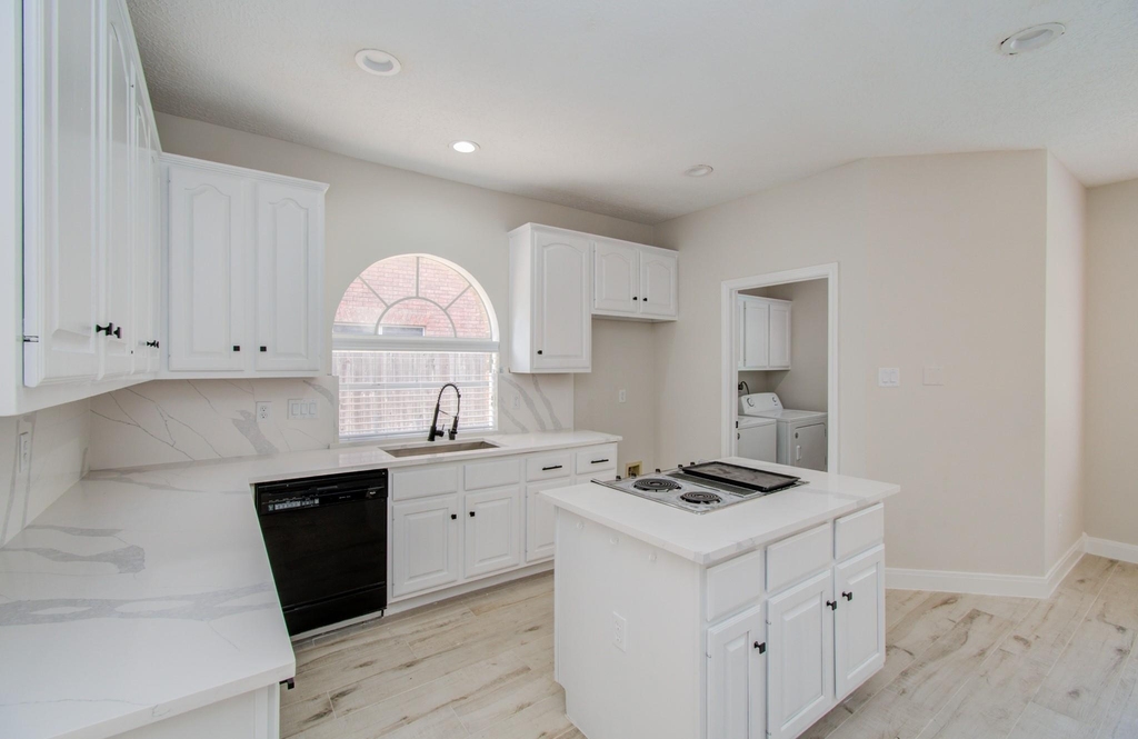 1711 Stone Meadows Lane - Photo 9