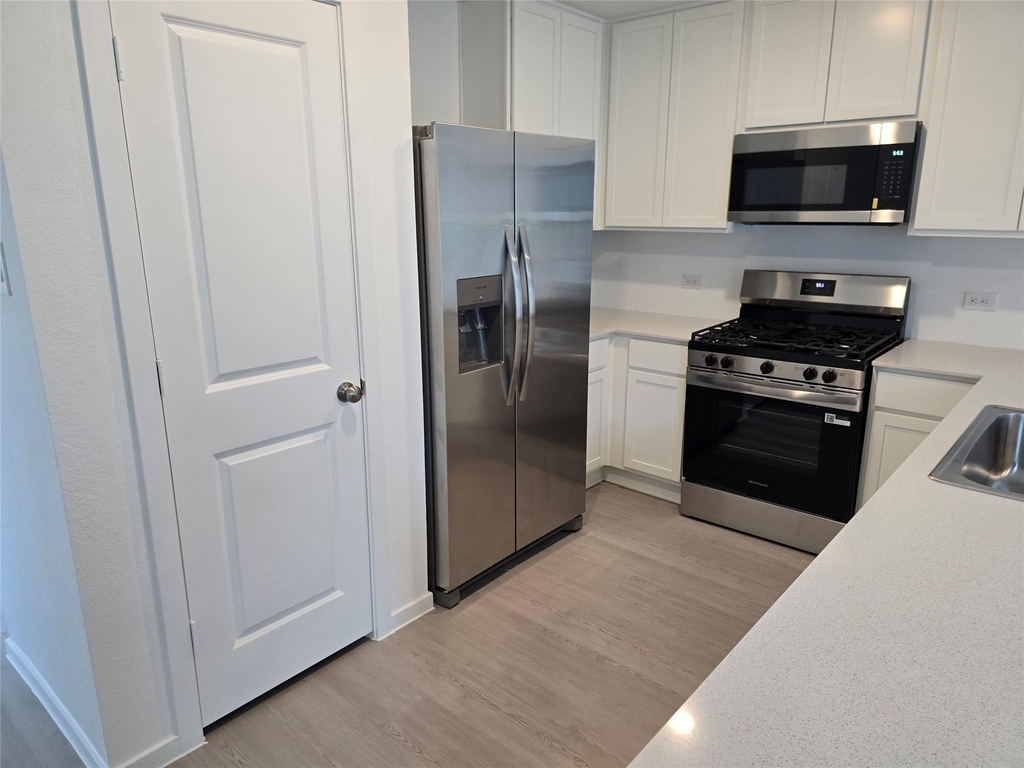 25561 Blossom Court - Photo 11