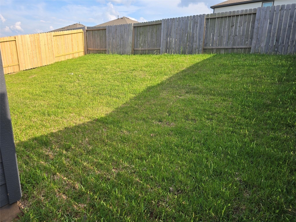 25561 Blossom Court - Photo 20