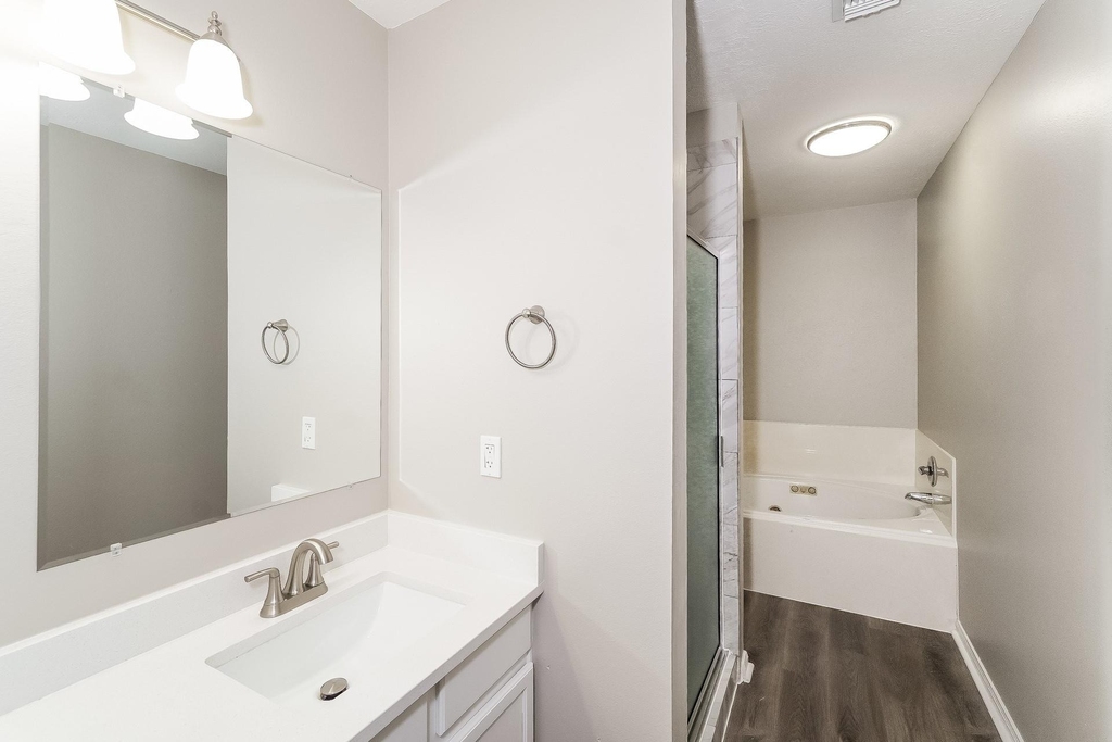 3615 Rolling Springs Lane - Photo 7