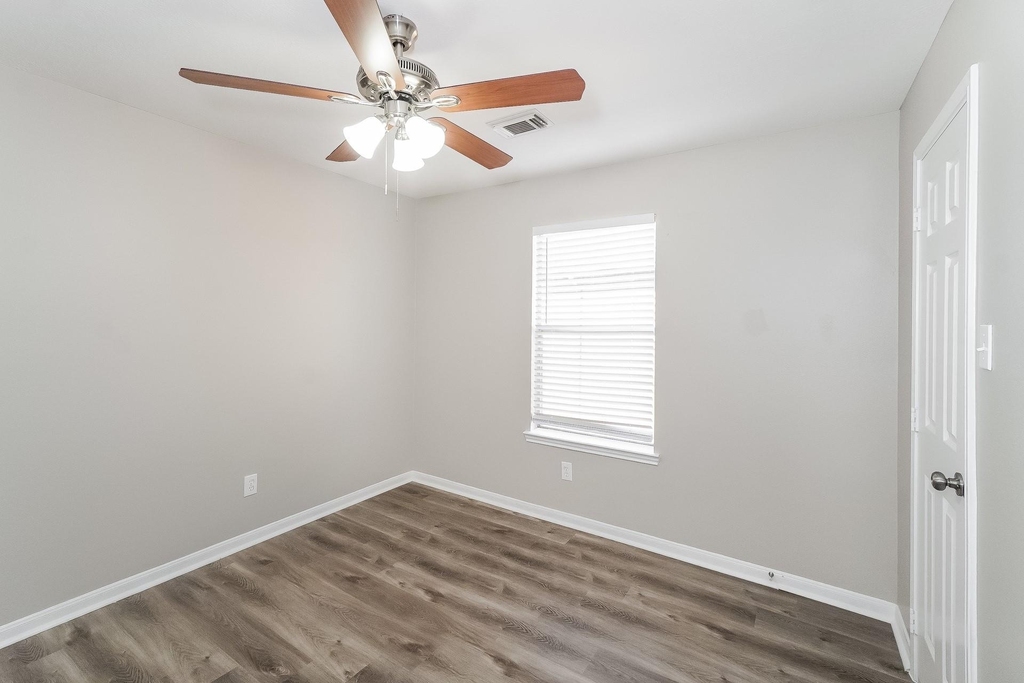 3615 Rolling Springs Lane - Photo 11