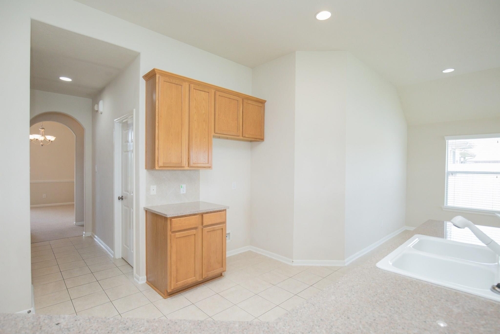 835 Aqua Vista - Photo 19