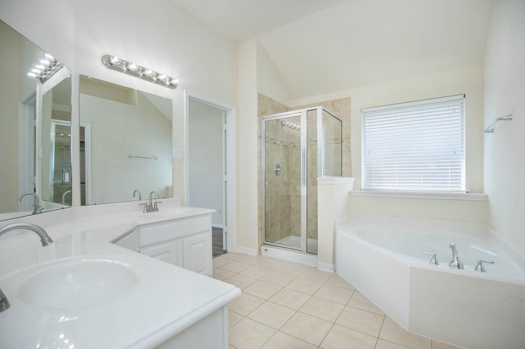 835 Aqua Vista - Photo 25