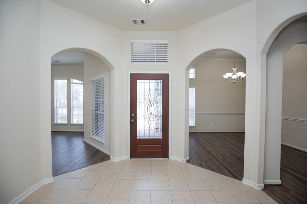 835 Aqua Vista - Photo 3