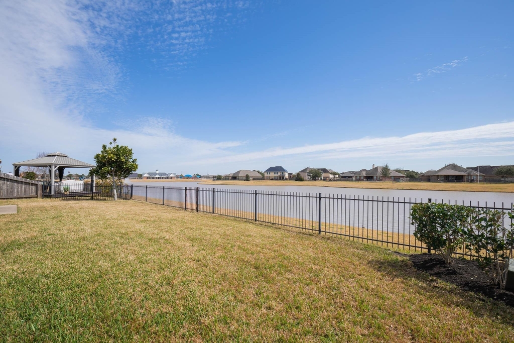 835 Aqua Vista - Photo 40