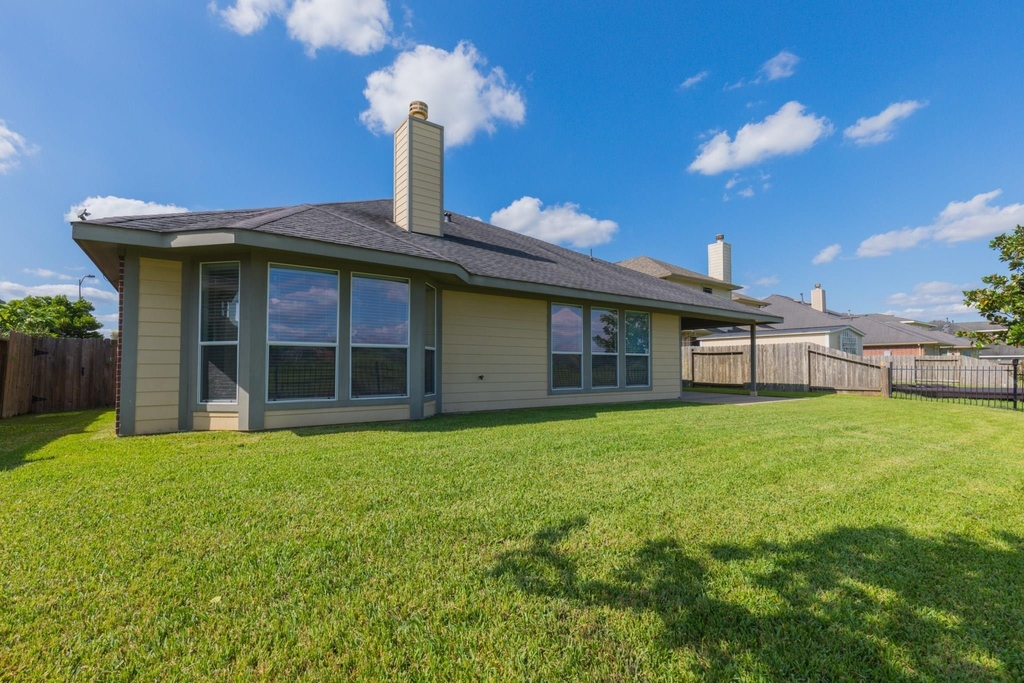 835 Aqua Vista - Photo 37