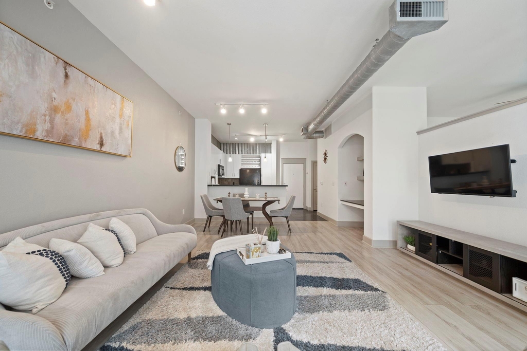 1901 Post Oak Boulevard - Photo 8