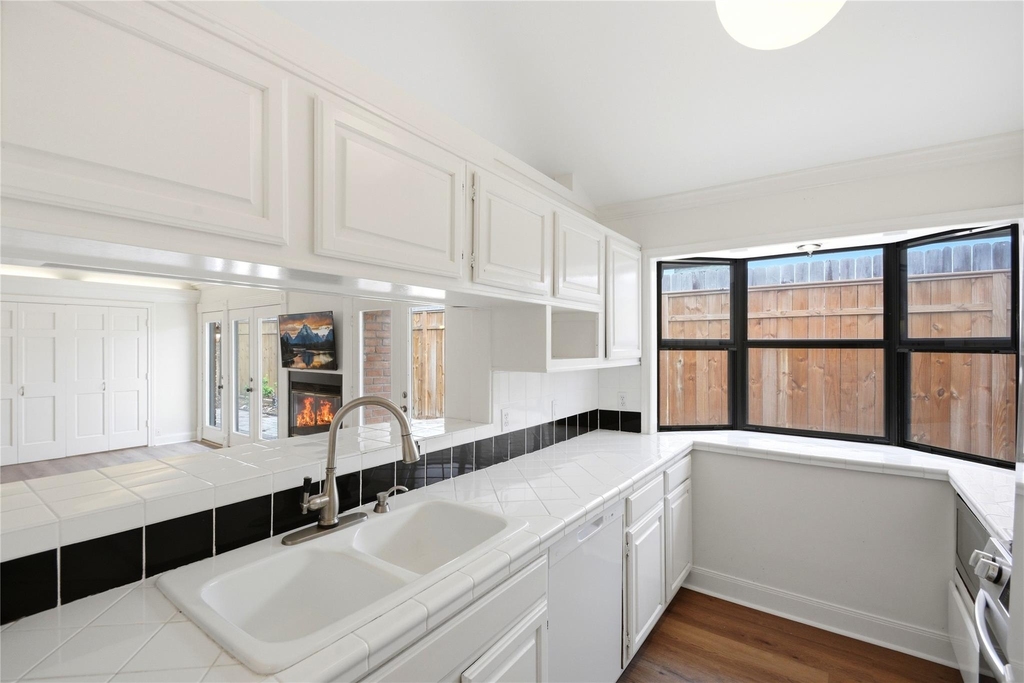 2501 Driscoll Street - Photo 12