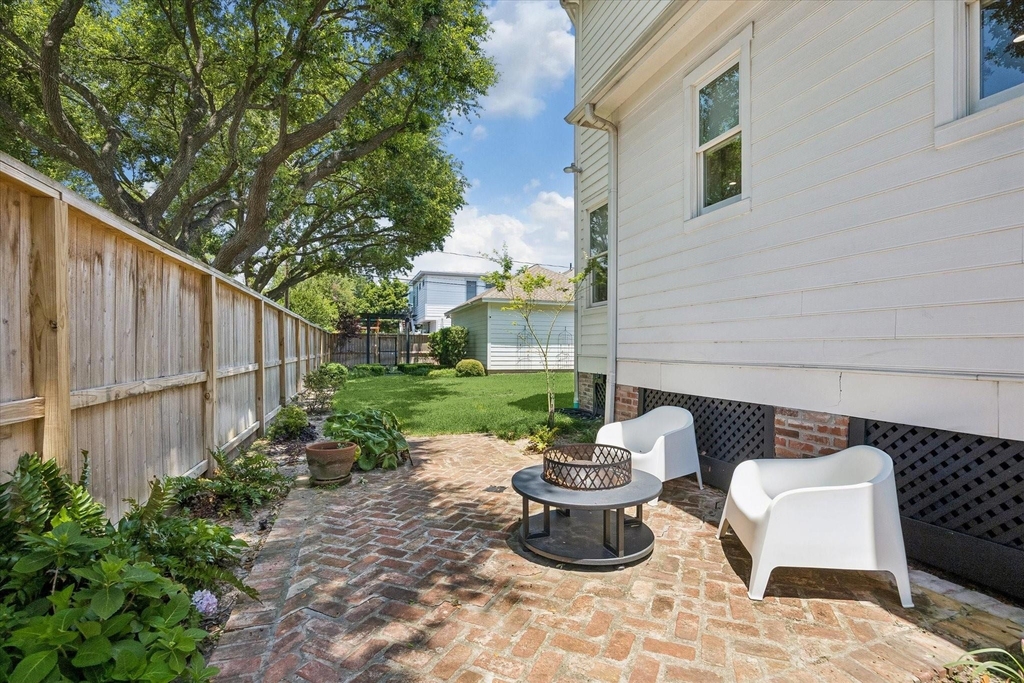 345 W 16th Street - Photo 21