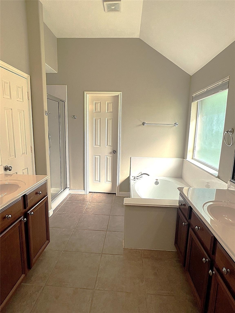 18718 Walden Forest Drive - Photo 18