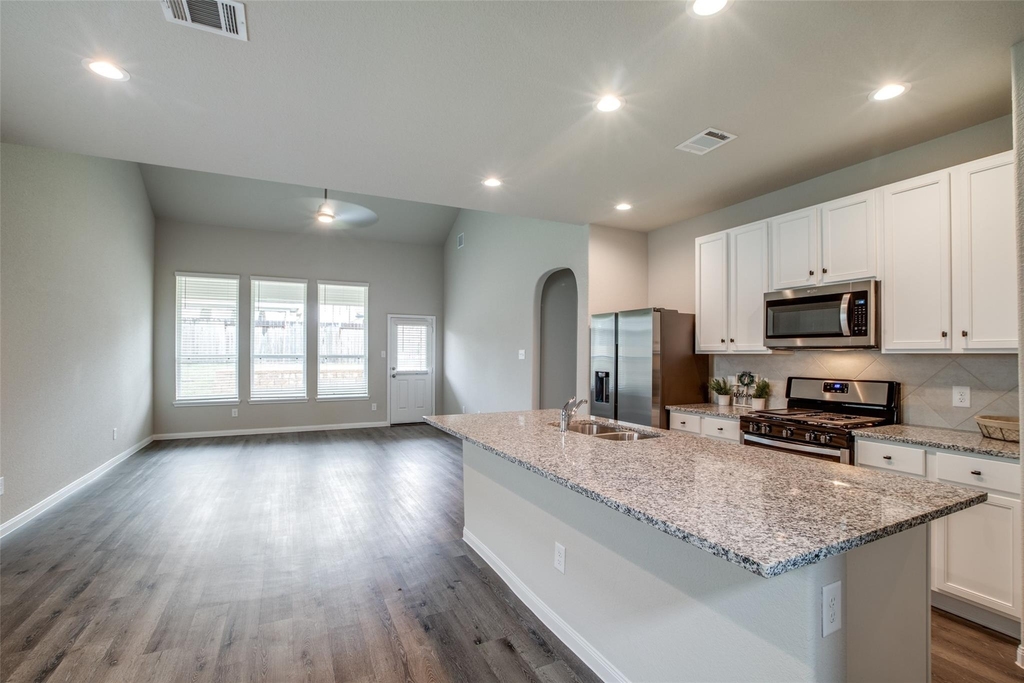 3649 Cub Drive - Photo 4