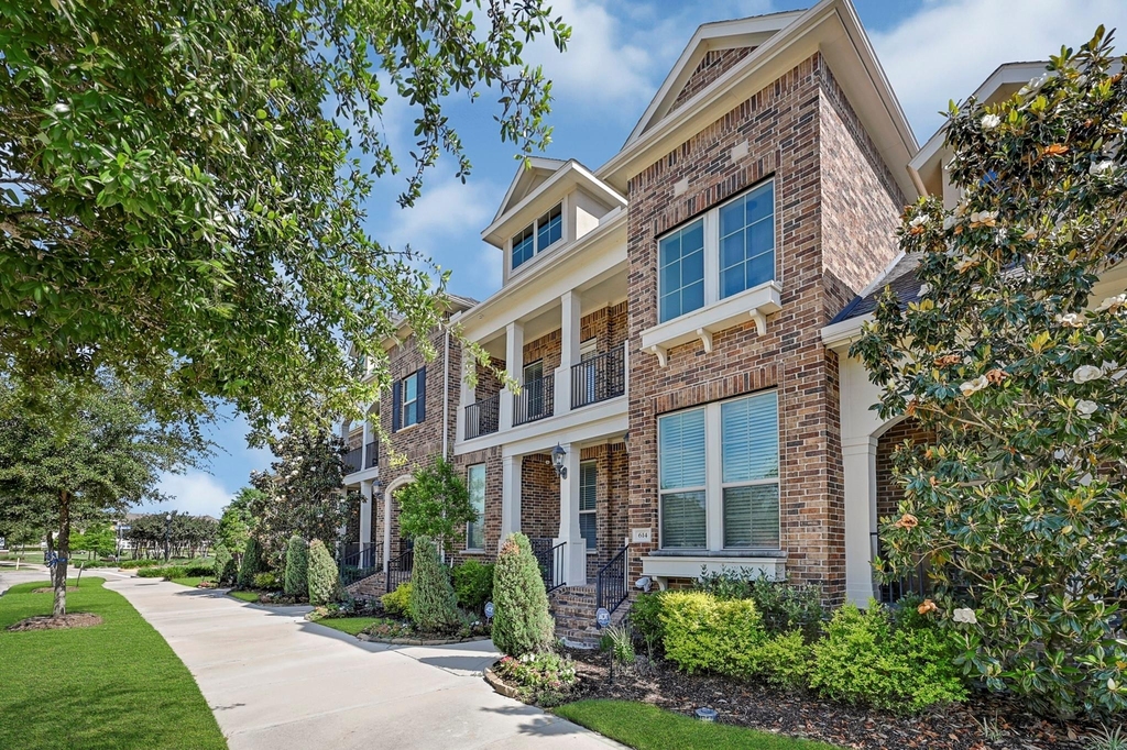 614 Imperial Boulevard - Photo 1