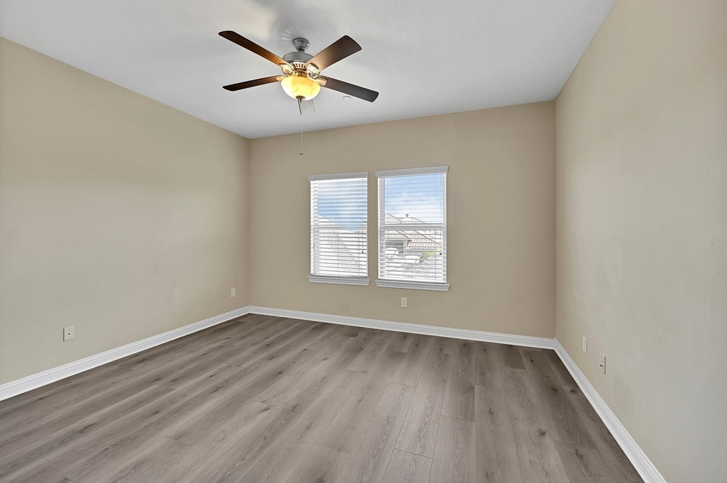 614 Imperial Boulevard - Photo 15