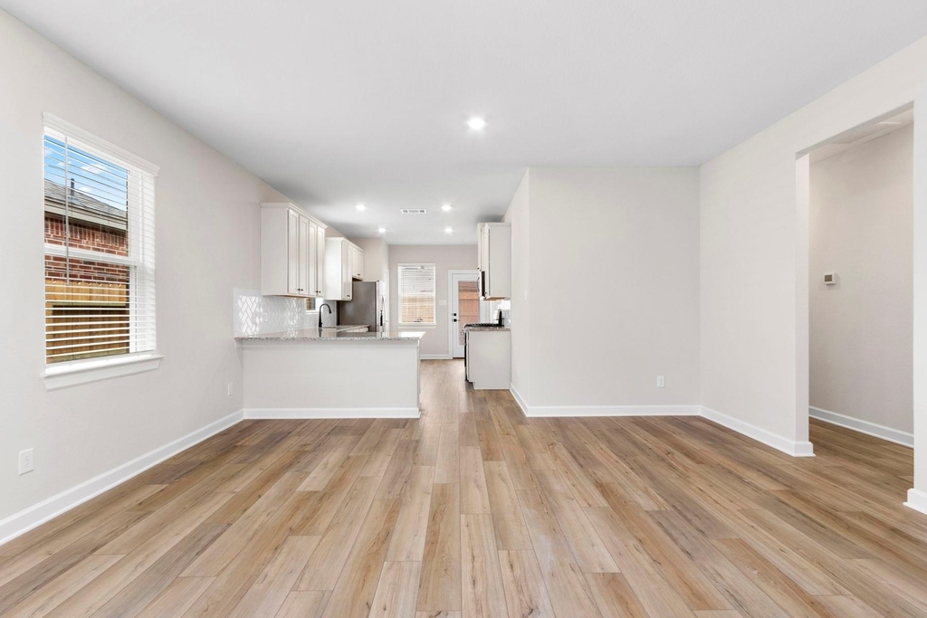 1026 Whispering Winds Drive - Photo 3