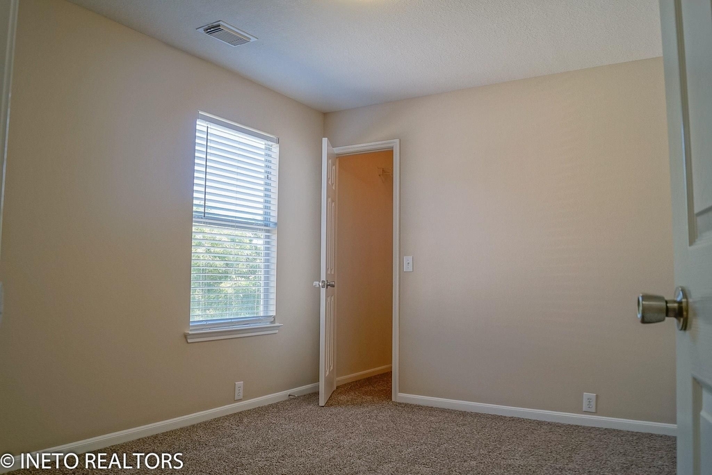 2819 Foster Hill Drive - Photo 24