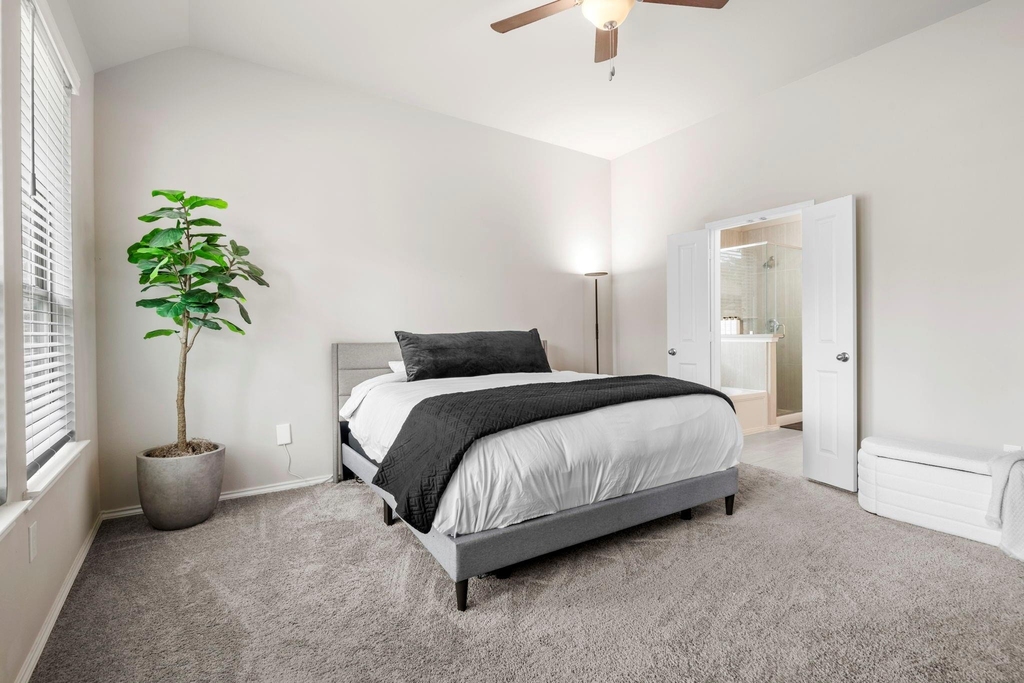 21631 Cascades Pass Court - Photo 19
