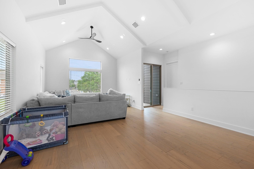 3512 Mosley Court - Photo 11