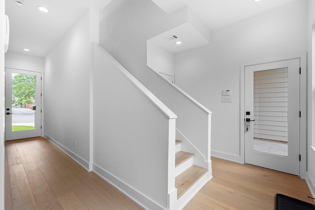 3512 Mosley Court - Photo 5