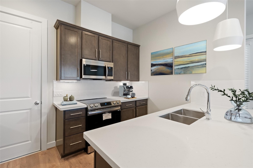5910 Haring Lane - Photo 4