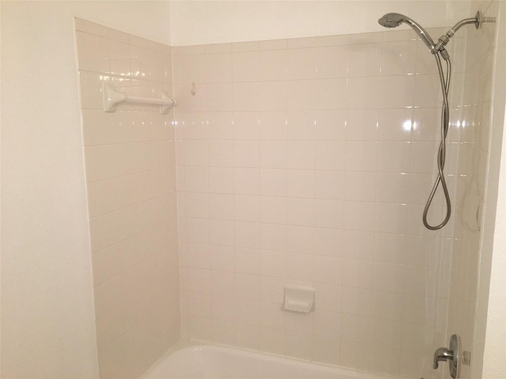 2711 Cally Court - Photo 21
