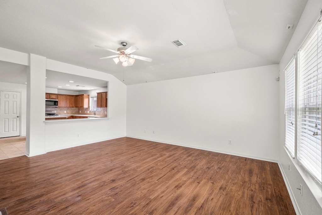3211 Falcon Trail Drive - Photo 18