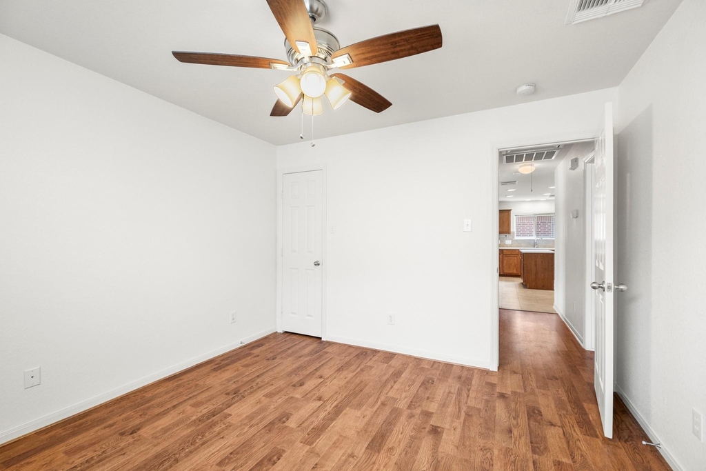 3211 Falcon Trail Drive - Photo 36