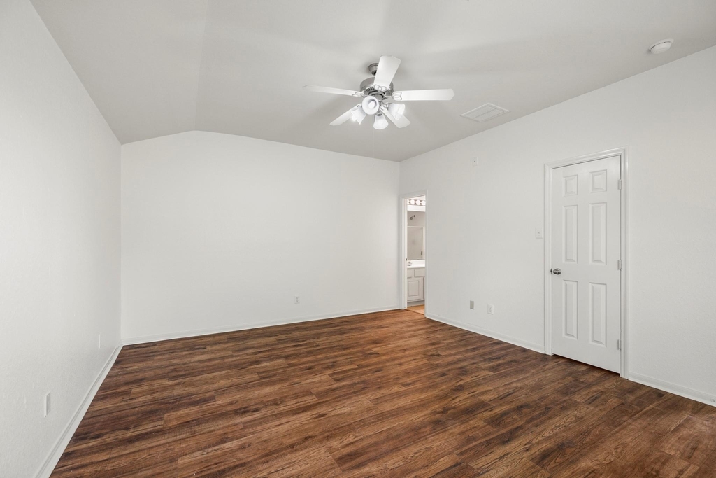 3211 Falcon Trail Drive - Photo 22