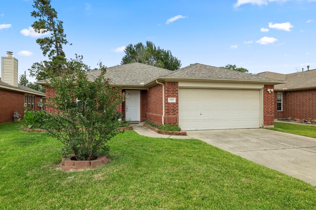 3211 Falcon Trail Drive - Photo 2