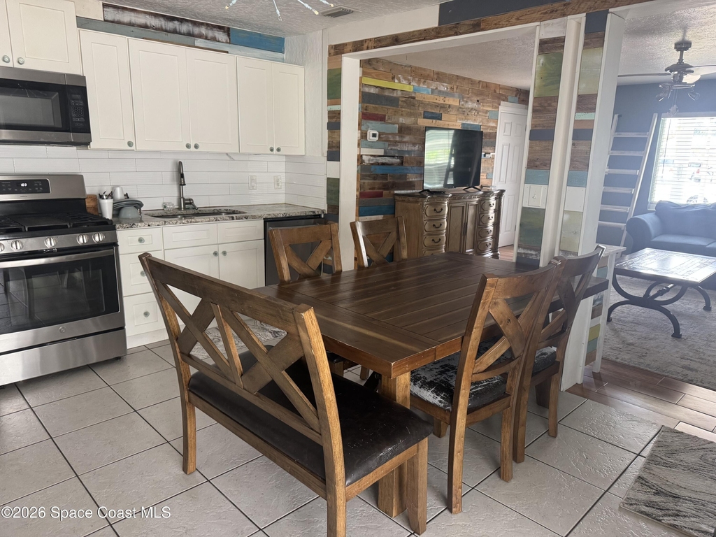 4281 Yorkshire Drive - Photo 14