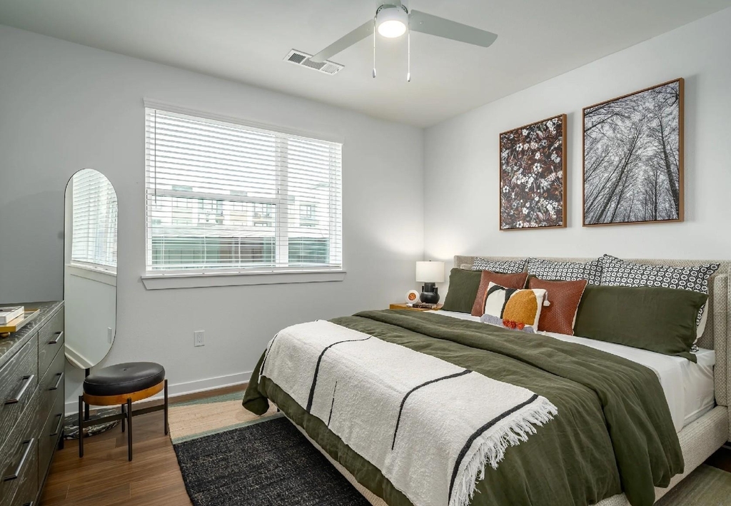 10421 Deerwood Road - Photo 3
