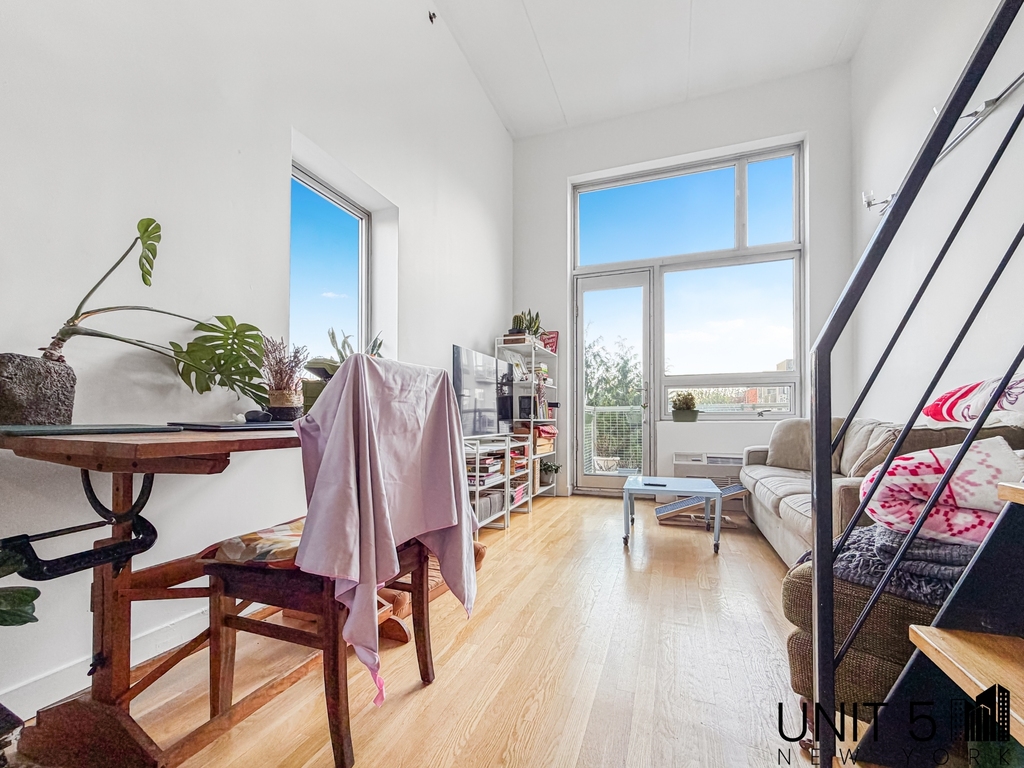 342 Eldert Street - Photo 4