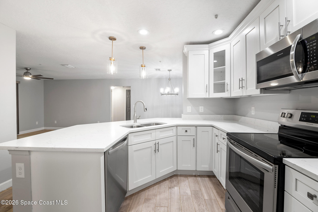 7667 N Wickham Road - Photo 5