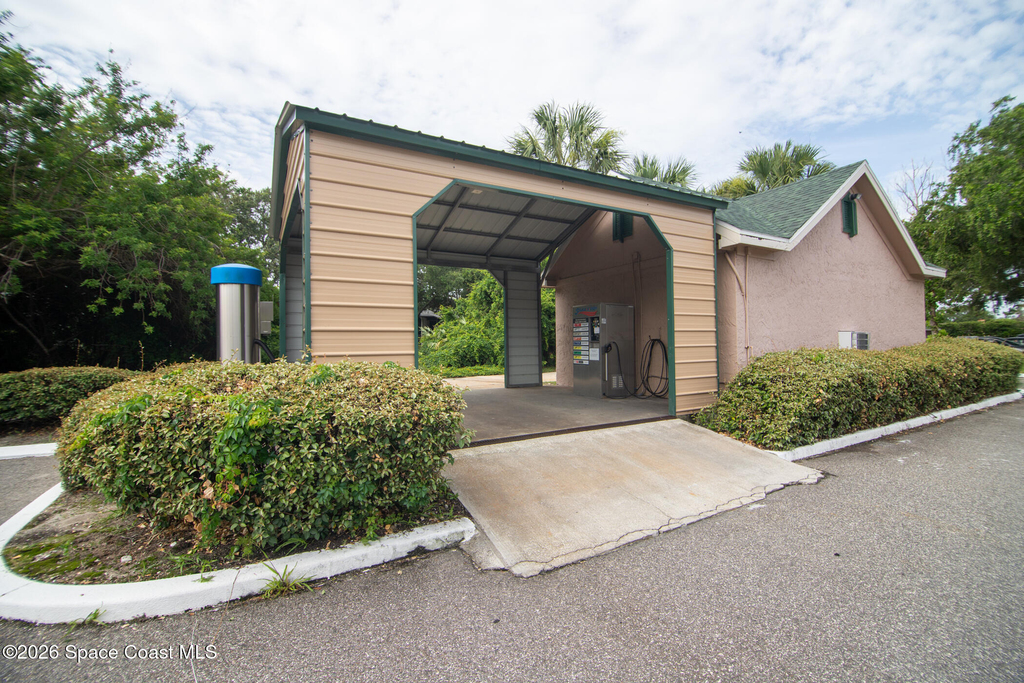 7667 N Wickham Road - Photo 18