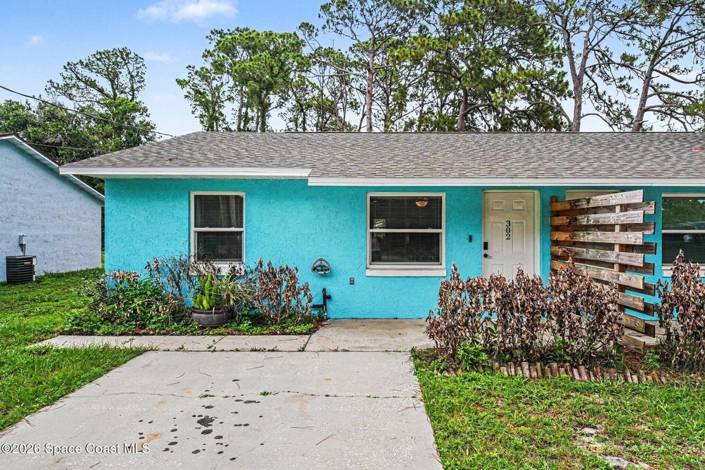 302 Palm Avenue - Photo 1