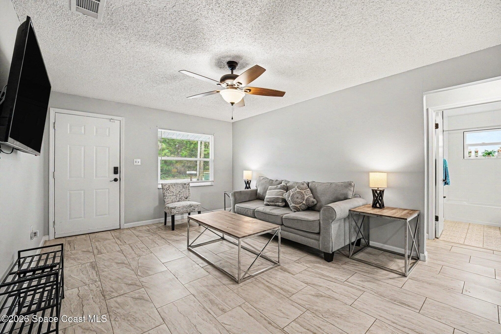 302 Palm Avenue - Photo 3