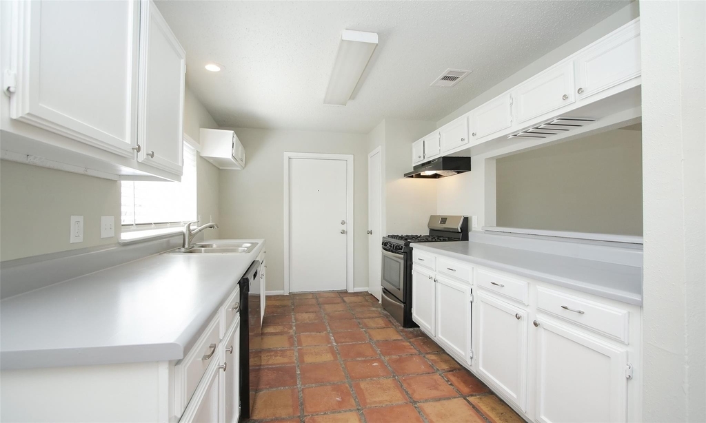 13303 Hampton Falls Drive - Photo 14