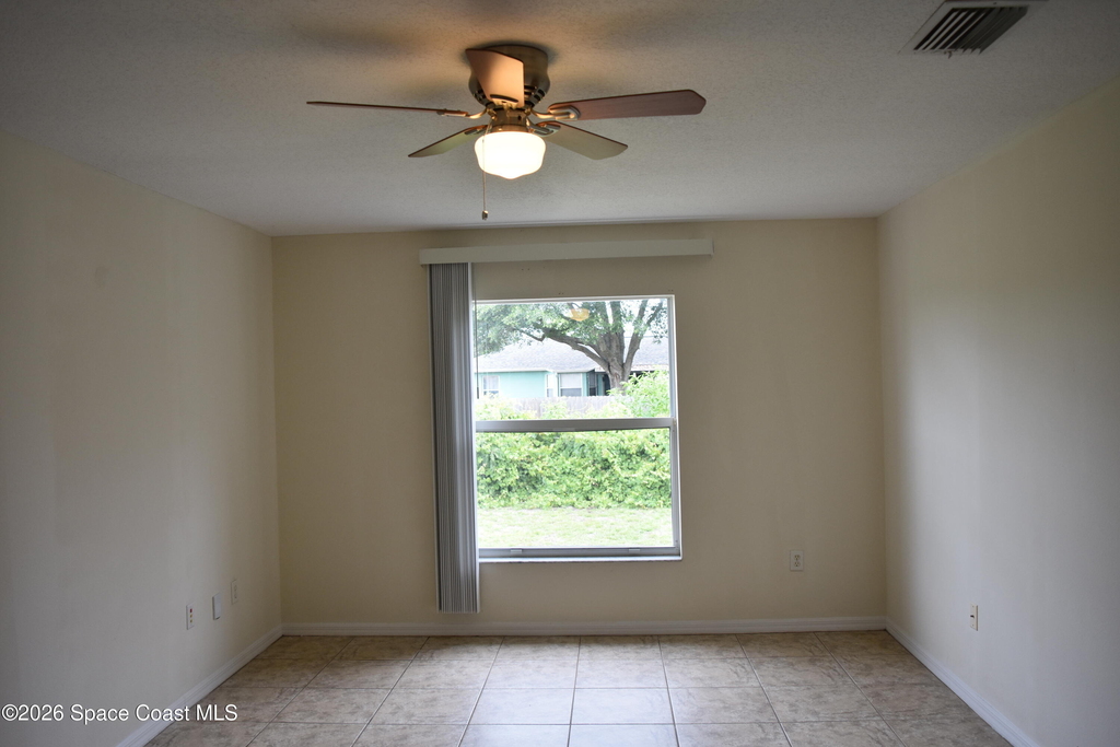 334 Bordeaux Avenue Ne - Photo 17